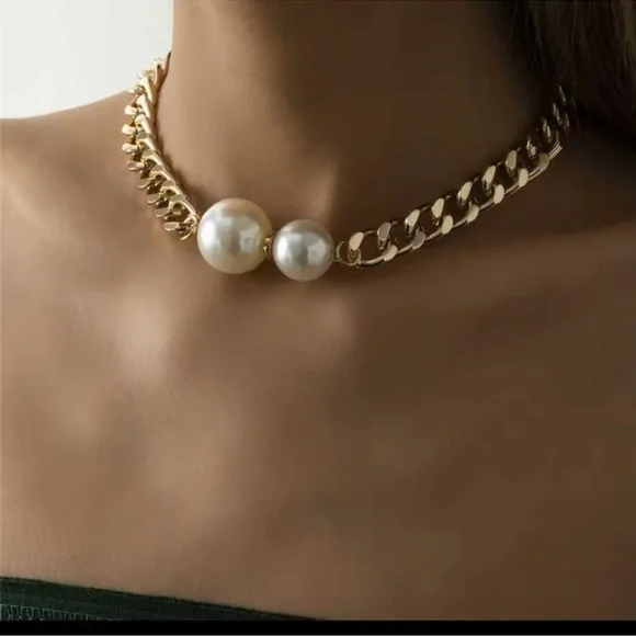Ginevra Pearl Gold Chain Statement Necklace - Picture 8 of 11